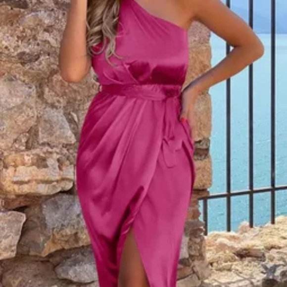 Pretty Garden Medium Elegant One-Shoulder Pink Dress - Picture 1 of 14